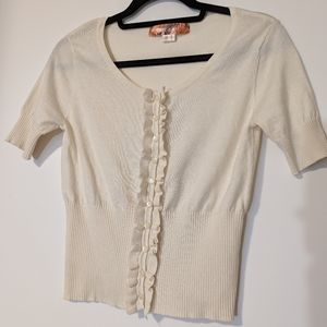 mac & jac Y2K preppy ruffle top pearl button cream size medium
